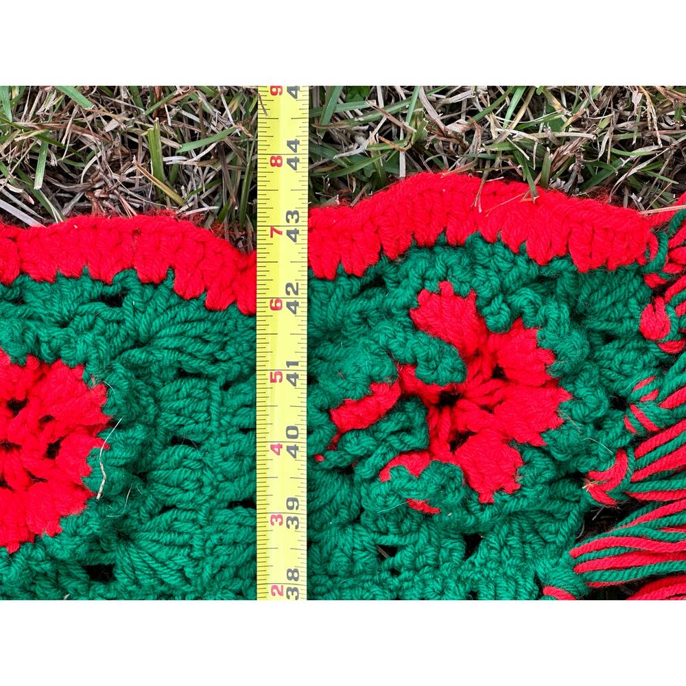 Christmas Afghan 3D Flowers Handmade Granny
Square 43x84" Blanket Throw Vtg - Picture 10 of 15